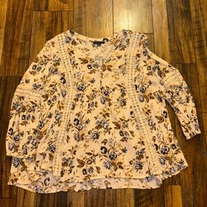 Large American Eagle blouse